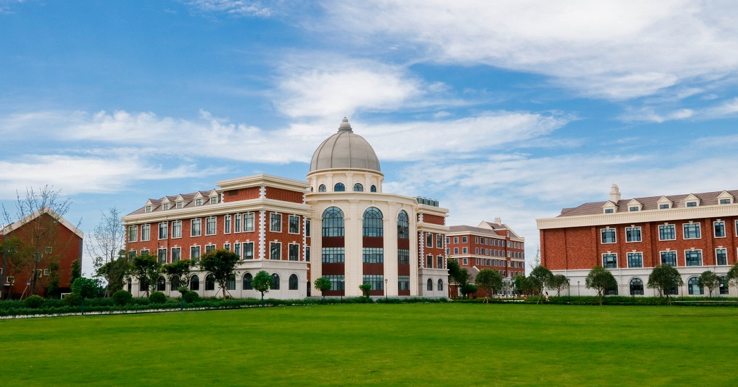 成都墨尔文学校